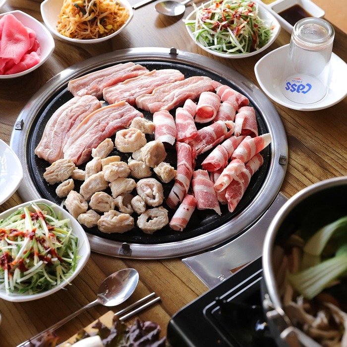 암돼지 생삼겹살